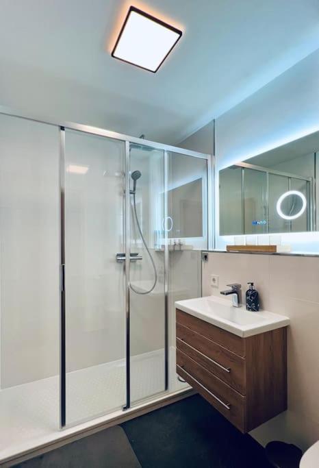 Ferienwohnung Niki ティティゼー・ノイシュタット エクステリア 写真