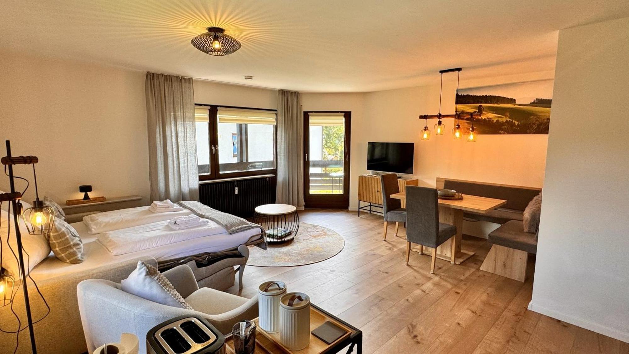 Ferienwohnung Niki ティティゼー・ノイシュタット エクステリア 写真